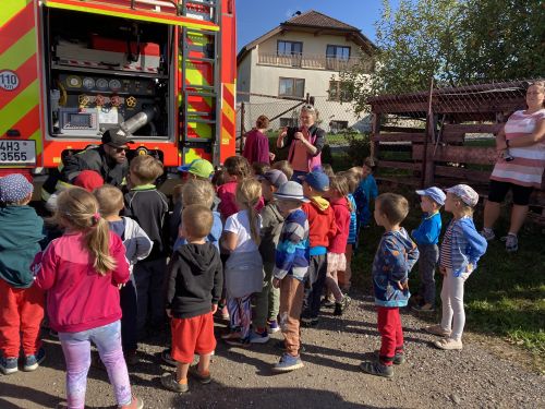 Fotoalbum Návštěva MŠ Studánka a hasiči SDH Lhota Červený Kostelec