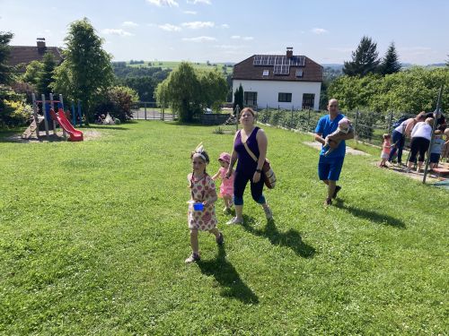 Fotoalbum Indiánský týden, loučení s předškoláky, spaní ve školce.