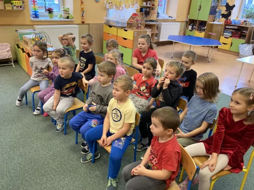 Fotogalerie MŠ Červená Hora - Divadlo prosinec-O Ježíškovi, foto 8/9