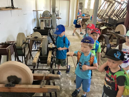 Fotogalerie MŠ Červená Hora - Výlet Kuks, foto 17/62