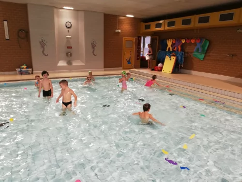 Fotogalerie MŠ Červená Hora - Plavecký kurz Náchod - 13.listopadu 2019 - 29. ledna 2020, foto 7/29