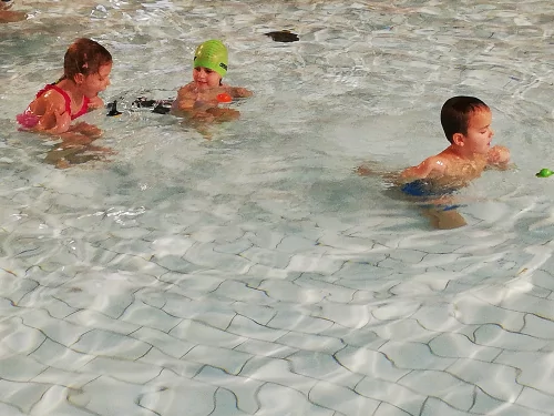 Fotogalerie MŠ Červená Hora - Plavecký kurz Náchod - 13.listopadu 2019 - 29. ledna 2020, foto 14/29