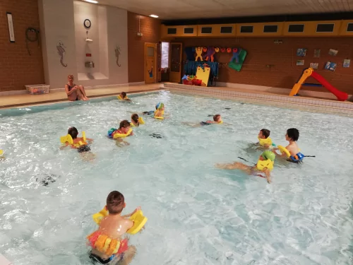 Fotogalerie MŠ Červená Hora - Plavecký kurz Náchod - 13.listopadu 2019 - 29. ledna 2020, foto 20/29