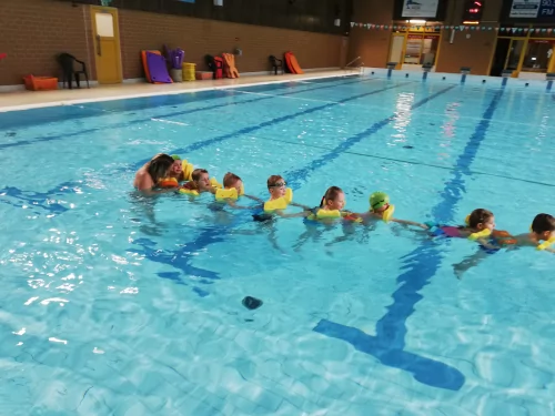 Fotogalerie MŠ Červená Hora - Plavecký kurz Náchod - 13.listopadu 2019 - 29. ledna 2020, foto 21/29