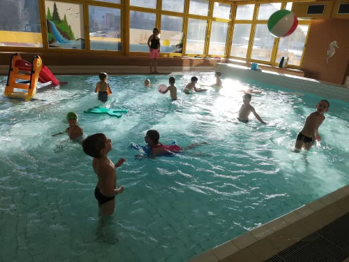 Fotogalerie MŠ Červená Hora - Plavecký kurz Náchod - 13.listopadu 2019 - 29. ledna 2020, foto 26/29