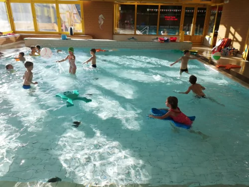 Fotogalerie MŠ Červená Hora - Plavecký kurz Náchod - 13.listopadu 2019 - 29. ledna 2020, foto 28/29