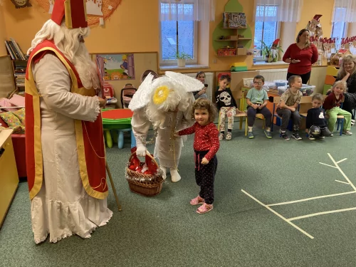 Fotogalerie MŠ Červená Hora - Mikuláš 2025, foto 10/23