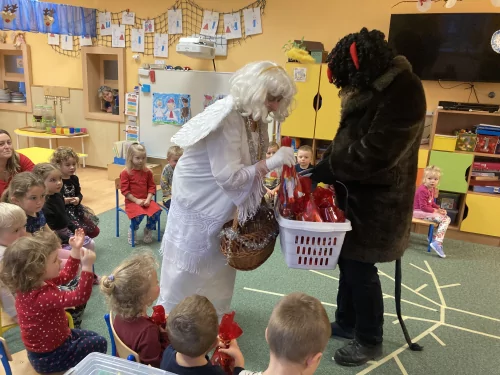 Fotogalerie MŠ Červená Hora - Mikuláš 2025, foto 22/23