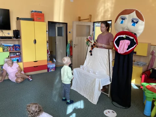 Fotogalerie MŠ Červená Hora - Divadlo O líném jazýčku, foto 4/12