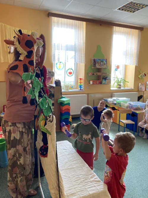 Fotogalerie MŠ Červená Hora - Divadlo O líném jazýčku, foto 11/12