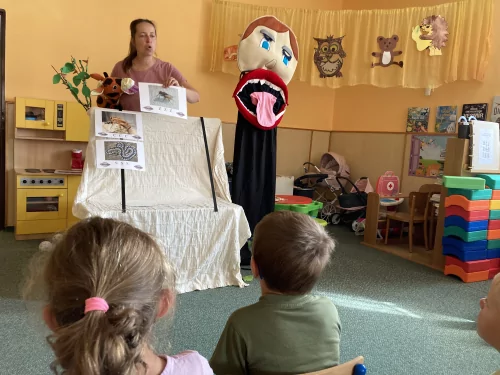 Fotogalerie MŠ Červená Hora - Divadlo O líném jazýčku, foto 12/12