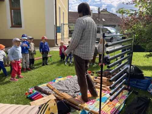 Fotogalerie MŠ Červená Hora - Letem světem, foto 12/19