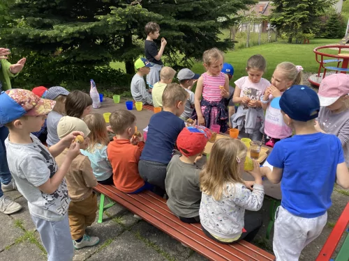 Fotogalerie MŠ Červená Hora - Letem světem, foto 18/19