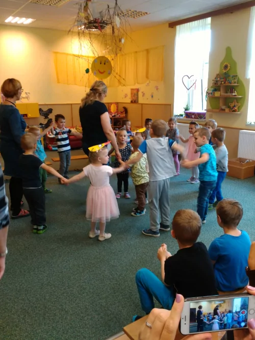 Fotogalerie MŠ Červená Hora - Besídka pro maminky - květen, foto 5/29