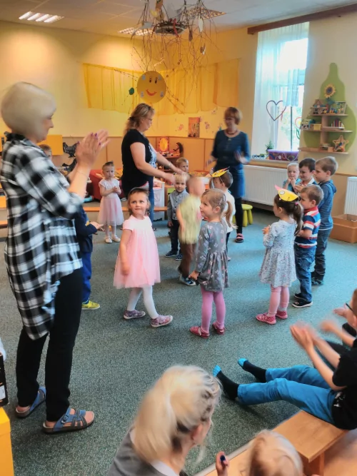 Fotogalerie MŠ Červená Hora - Besídka pro maminky - květen, foto 7/29