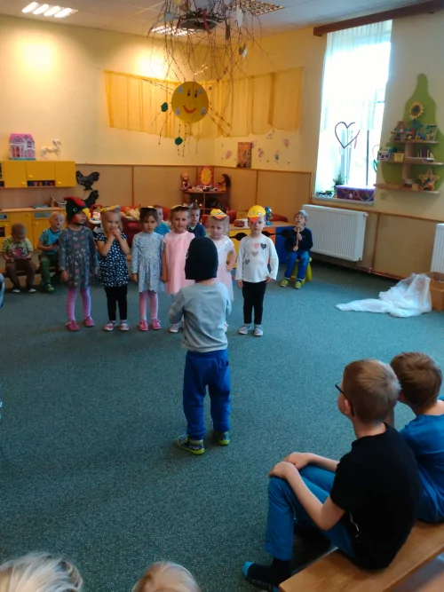 Fotogalerie MŠ Červená Hora - Besídka pro maminky - květen, foto 16/29