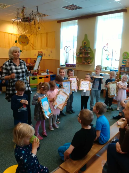 Fotogalerie MŠ Červená Hora - Besídka pro maminky - květen, foto 25/29