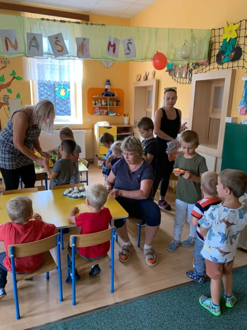 Fotogalerie MŠ Červená Hora - Rozloučení s Kristýnkou, Renčou, Adélkou, foto 4/8