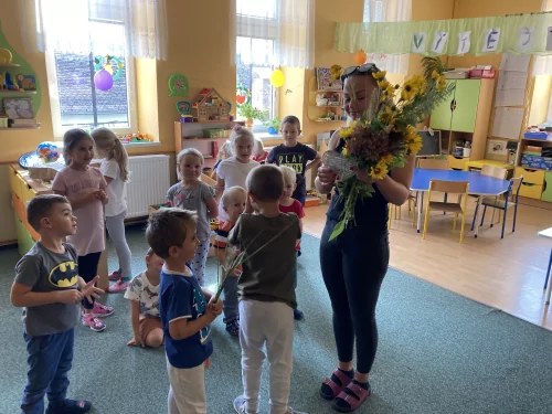 Fotogalerie MŠ Červená Hora - Rozloučení s Kristýnkou, Renčou, Adélkou, foto 6/8