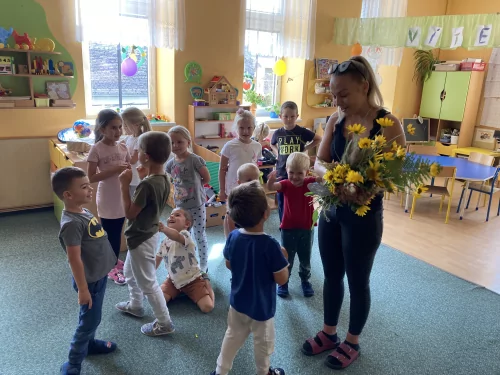 Fotogalerie MŠ Červená Hora - Rozloučení s Kristýnkou, Renčou, Adélkou, foto 7/8