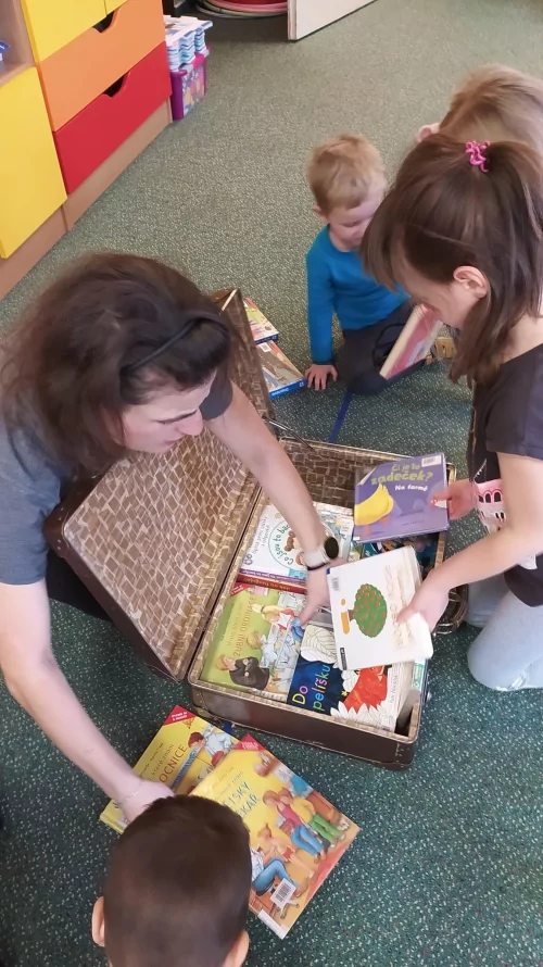 Fotogalerie MŠ Červená Hora - Dopoledne s paní knihovnicí Kristýnkou na téma: Zdraví, foto 5/7