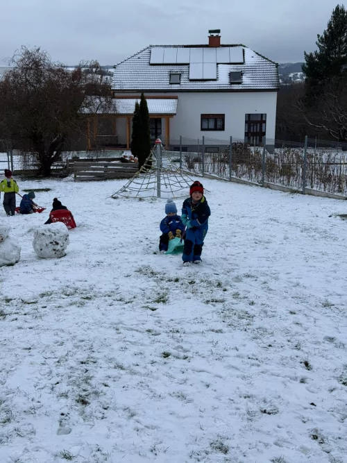 Fotogalerie MŠ Červená Hora - První hrátky se sněhem, foto 3/10