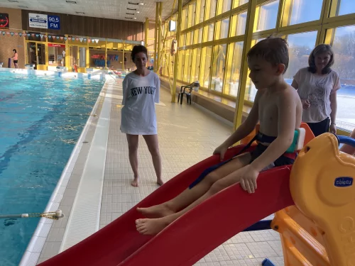 Fotogalerie MŠ Červená Hora - Plavání -5.hodina a poslední, foto 13/20