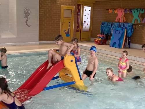 Fotogalerie MŠ Červená Hora - Plavání -5.hodina a poslední, foto 16/20