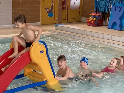 Fotogalerie MŠ Červená Hora - Plavání -5.hodina a poslední, foto 18/20