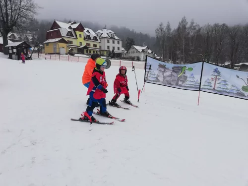 Fotogalerie MŠ Červená Hora - Lyžařský kurz - Jánské Lázně, 2. -6. březena, foto 93/100
