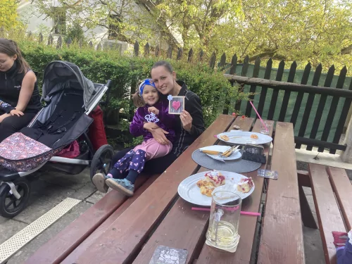 Fotogalerie MŠ Červená Hora - S maminkami na Bakov- Den matek 2025, foto 31/33