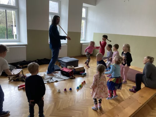 Fotogalerie MŠ Červená Hora - Jak se budí petrklíče, foto 8/8