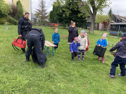 Fotogalerie MŠ Červená Hora - Dopoledne s policií ČR 2025, foto 21/24