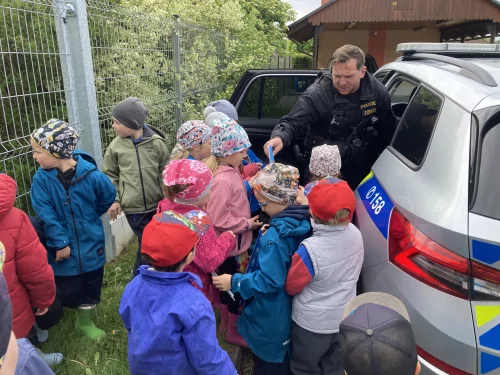 Fotogalerie MŠ Červená Hora - Dopoledne s policií ČR 2025, foto 24/24