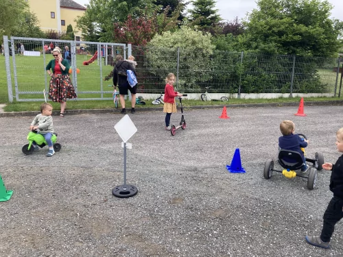 Fotogalerie MŠ Červená Hora - Oslava 50.let MŠ Červená Hora, foto 10/37