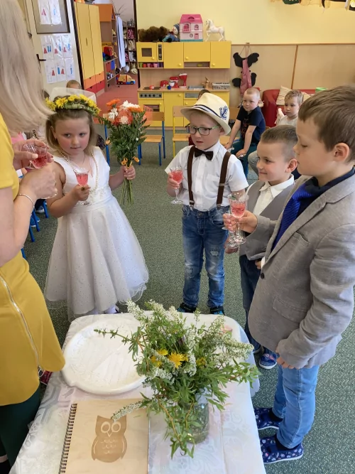 Fotogalerie MŠ Červená Hora - A byla svatba, foto 12/18