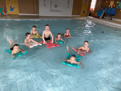 Fotogalerie MŠ Červená Hora - První plavání, foto 9/9