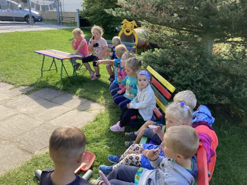 Fotogalerie MŠ Červená Hora - Návštěva MŠ Studánka a hasiči SDH Lhota Červený Kostelec, foto 8/20