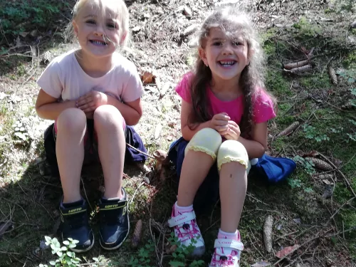 Fotogalerie MŠ Červená Hora - U řeky Úpy a na borůvkách, foto 20/20