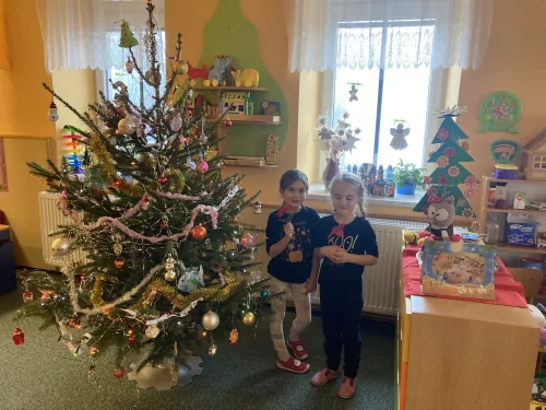 Fotogalerie MŠ Červená Hora - Vánoce, u stromečku, foto 4/21