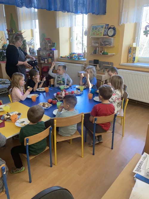 Fotogalerie MŠ Červená Hora - Vánoce, u stromečku, foto 21/21