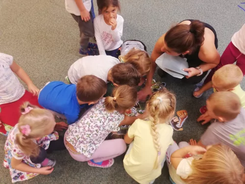 Fotogalerie MŠ Červená Hora - Knihovna u nás - setkání s tetou Kristýnou, foto 5/34