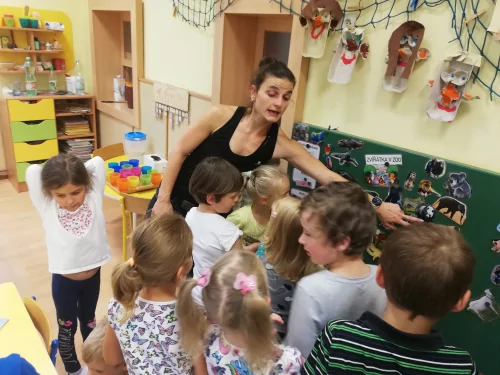 Fotogalerie MŠ Červená Hora - Knihovna u nás - setkání s tetou Kristýnou, foto 7/34