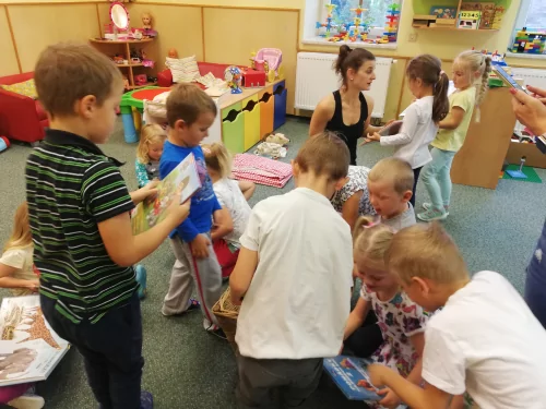 Fotogalerie MŠ Červená Hora - Knihovna u nás - setkání s tetou Kristýnou, foto 9/34