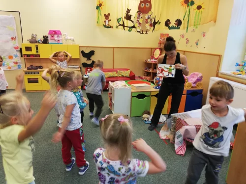 Fotogalerie MŠ Červená Hora - Knihovna u nás - setkání s tetou Kristýnou, foto 19/34