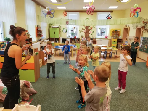 Fotogalerie MŠ Červená Hora - Knihovna u nás - setkání s tetou Kristýnou, foto 21/34