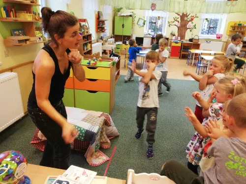 Fotogalerie MŠ Červená Hora - Knihovna u nás - setkání s tetou Kristýnou, foto 26/34