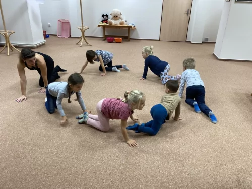 Fotogalerie MŠ Červená Hora - Exkurze v knihovně v Červeném Kostelci, foto 9/18