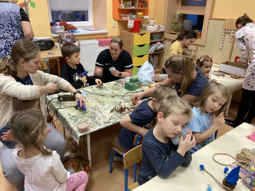 Fotogalerie MŠ Červená Hora - Vánoční dílna s rodiči 2024, foto 5/19