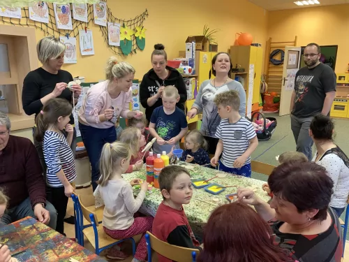 Fotogalerie MŠ Červená Hora - Jarní dílny s rodiči, foto 3/11